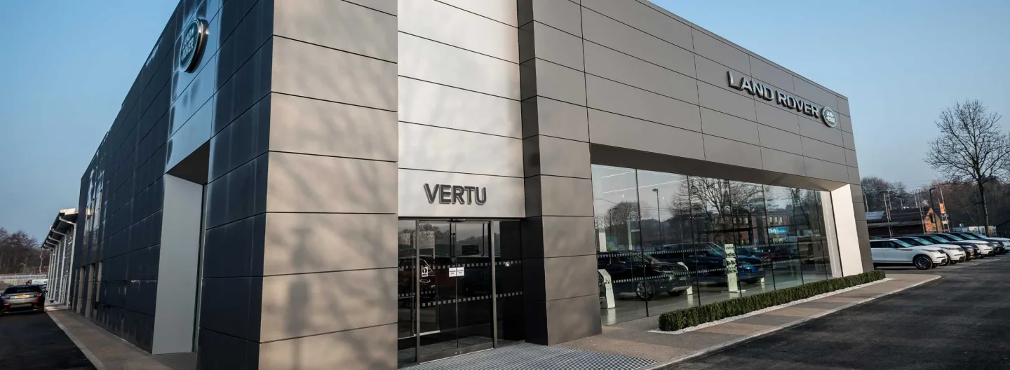 Vertu Land Rover Chesterfield gallery image 4