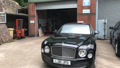 Brown Street Garage mot
