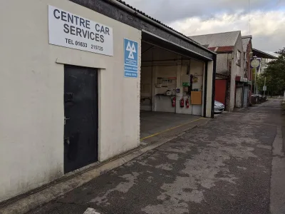 Cross Lane Garage | Wakefield