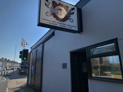 Atlanta Garage Ltd Servicing and MOT Tyres Brakes Exhausts Diagnostics Car Repair