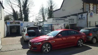 Holmesdale Garage