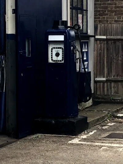 Humes Avenue Garage