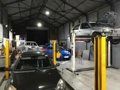 Tests & Tyres