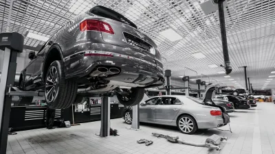 Jack Barclay Bentley Service London (H.R. Owen)