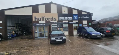 Halfords Autocentre Llandudno