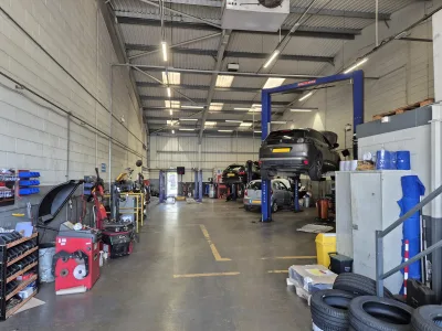 Halfords Autocentres