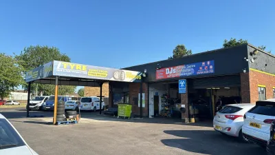 DJs SERVICE CENTRE SCUNTHORPE