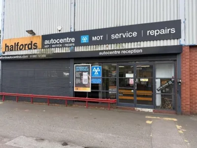 Halfords Autocentre