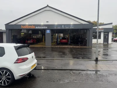 Halfords McConechys Falkirk Autocentre