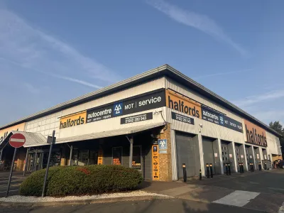 Halfords Autocentres