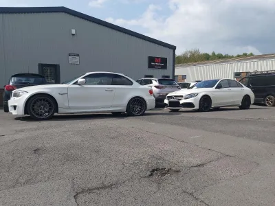 Motor Robs Garage