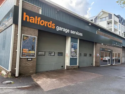 Halfords Autocentre