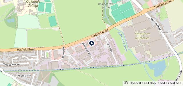 Map showing the location of Halfords Autocentre St Albans