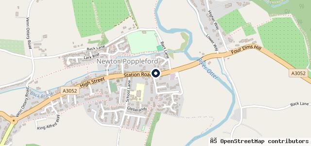 Map showing the location of Oak Tree Garage